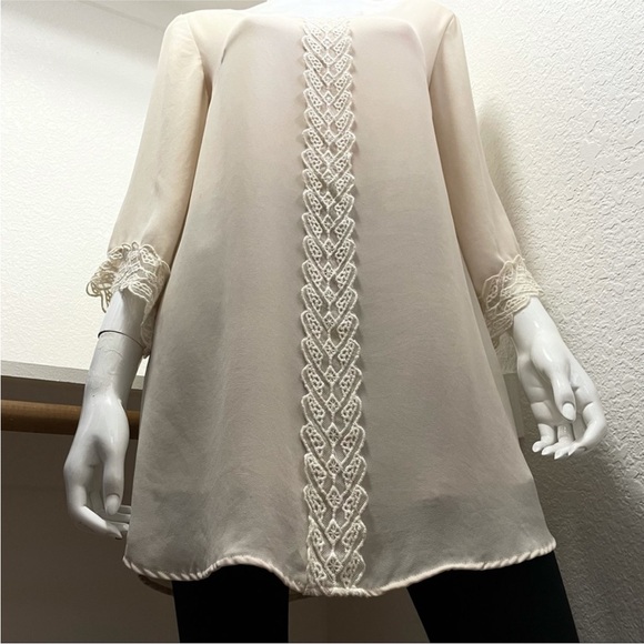 ASTR Daytime/Night-time cream shift dress and Coral Romper BUNDLE Sz M - Picture 11 of 16